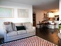 109-539 Yates Road, Kelowna, BC  - Indoor Photo Showing Living Room 