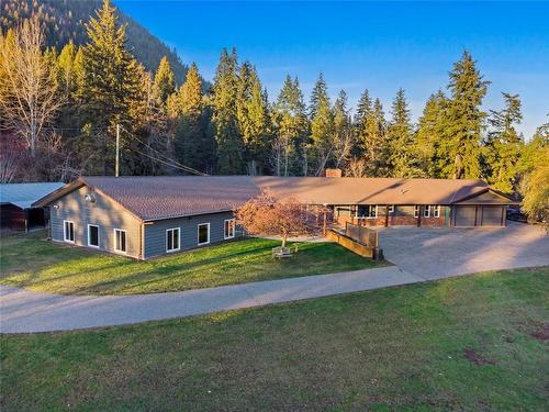 4250 Frederick Road, Armstrong, BC - Outdoor