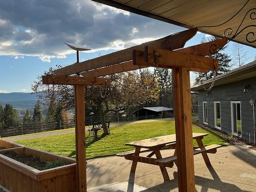 4250 Frederick Road, Armstrong, BC - Outdoor