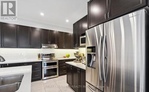 2 Portia Street, Markham, ON - Indoor Photo Showing Kitchen With Upgraded Kitchen