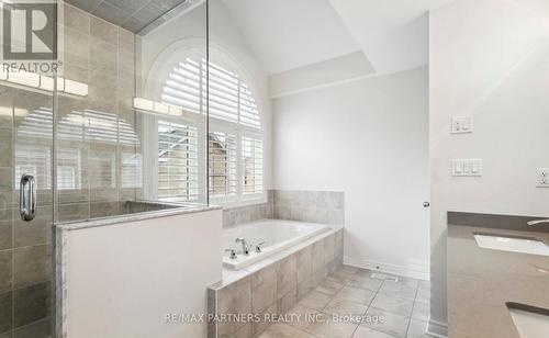2 Portia Street, Markham, ON - Indoor Photo Showing Bathroom