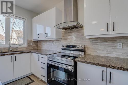 24 Adams Road, New Tecumseth, ON - Indoor Photo Showing Kitchen With Upgraded Kitchen