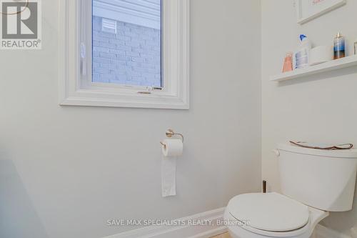 24 Adams Road, New Tecumseth, ON - Indoor Photo Showing Bathroom