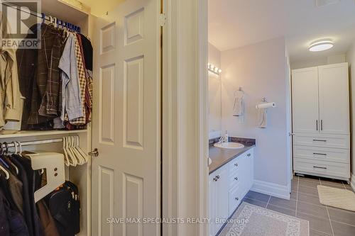 24 Adams Rd, New Tecumseth, ON - Indoor Photo Showing Bathroom