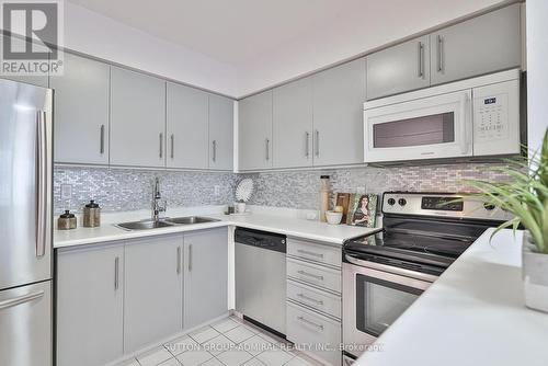 #908 -91 Townsgate Dr N, Vaughan, ON - Indoor Photo Showing Kitchen With Stainless Steel Kitchen With Double Sink