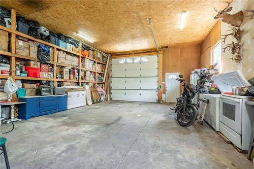71 Pinelands Avenue, Stoney Creek, ON - Indoor Photo Showing Garage