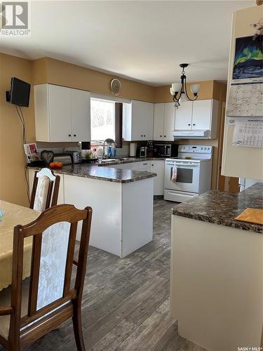 211 3Rd Avenue E, Kelvington, SK - Indoor Photo Showing Kitchen