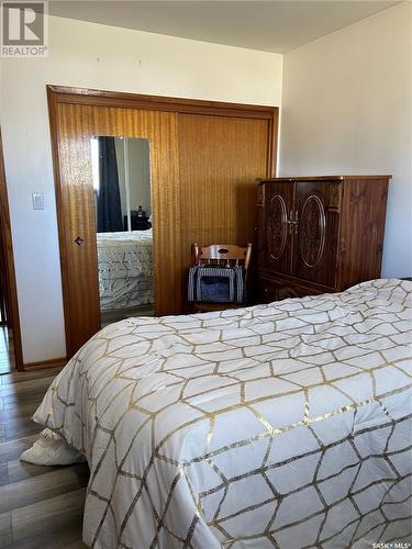 211 3Rd Avenue E, Kelvington, SK - Indoor Photo Showing Bedroom