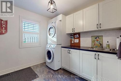 58 Regent St N, Richmond Hill, ON - Indoor Photo Showing Laundry Room