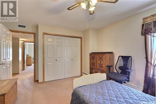 312 305 34Th Street W, Prince Albert, SK - Indoor Photo Showing Bedroom
