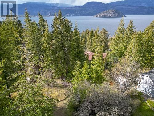 2221 Lakeview Drive, Blind Bay, BC 