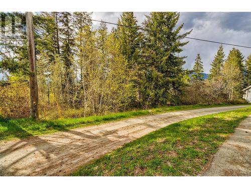 2221 Lakeview Drive, Blind Bay, BC 