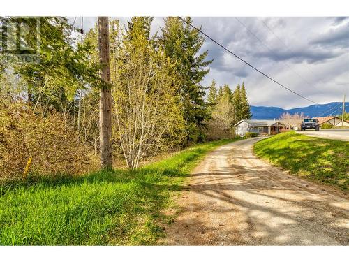 2221 Lakeview Drive, Blind Bay, BC 