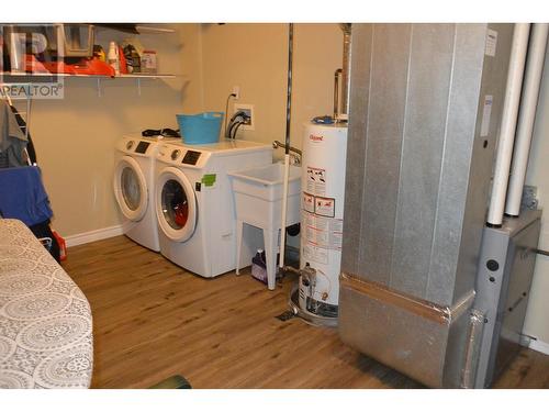 255 Redden Road, Quesnel, BC - Indoor Photo Showing Laundry Room