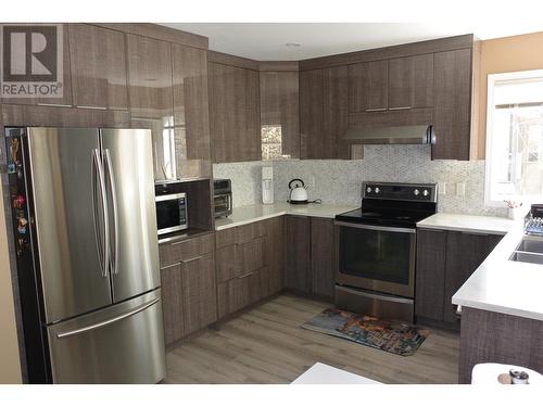 255 Redden Road, Quesnel, BC - Indoor Photo Showing Kitchen With Upgraded Kitchen