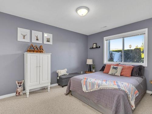 3671 Yorkton Road, West Kelowna, BC - Indoor Photo Showing Bedroom