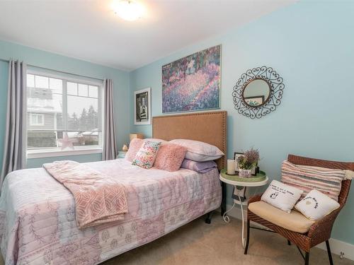 38-600 Sherwood Road, Kelowna, BC - Indoor Photo Showing Bedroom