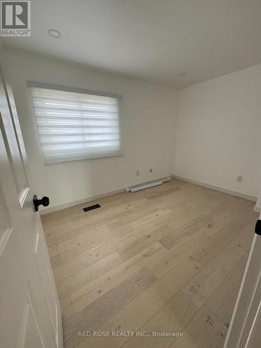 #Main -187 Willow Lane, Newmarket, ON - Indoor Photo Showing Other Room