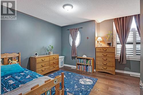 88 Faris St, Bradford West Gwillimbury, ON - Indoor Photo Showing Bedroom