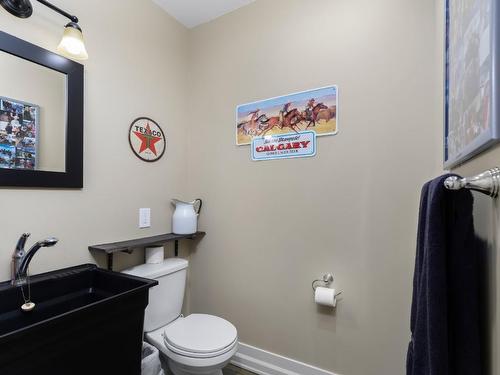 808 Kuipers Crescent, Kelowna, BC - Indoor Photo Showing Bathroom