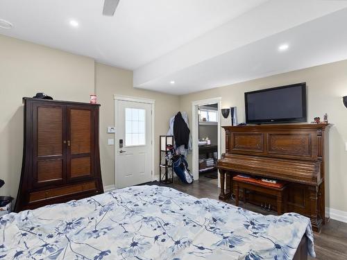 808 Kuipers Crescent, Kelowna, BC - Indoor Photo Showing Bedroom