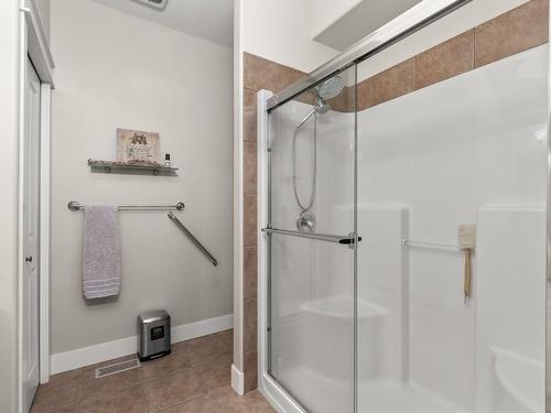 2311 Pine Vista Place, West Kelowna, BC - Indoor Photo Showing Bathroom