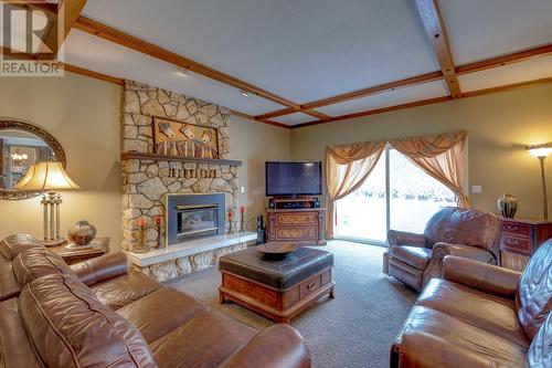 1638 Pritchard Drive, West Kelowna, BC - Indoor Photo Showing Living Room With Fireplace