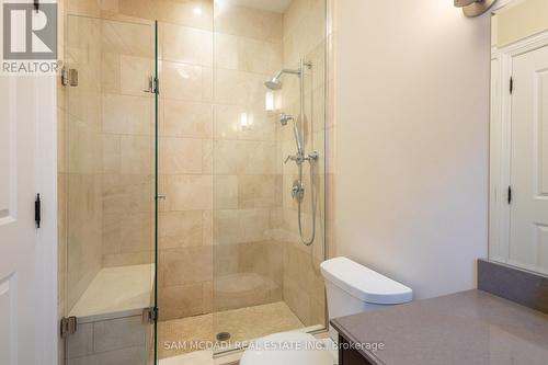6940 Rayah Crt, Mississauga, ON - Indoor Photo Showing Bathroom