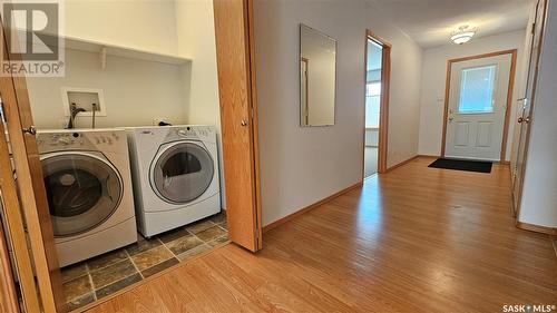355 165 Robert Street W, Swift Current, SK - Indoor Photo Showing Laundry Room