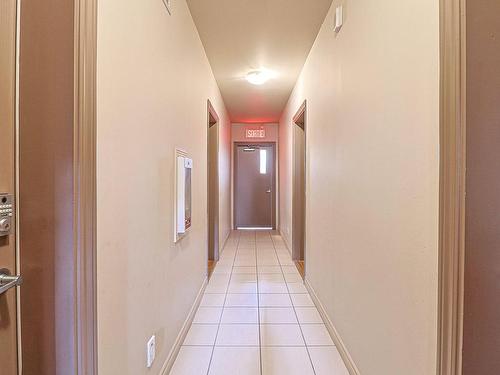 Corridor - 102-81 Rue Godue, Granby, QC - Indoor Photo Showing Other Room