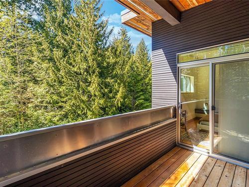 164 Larkdowne Rd, Qualicum Beach, BC - Outdoor With Deck Patio Veranda With Exterior