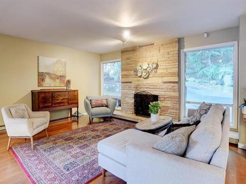 4133 Rocky Mountain Rd, Malahat, BC - Indoor Photo Showing Living Room With Fireplace