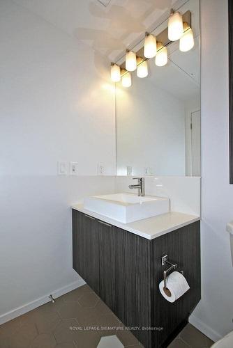 1508-68 Shuter St, Toronto, ON - Indoor Photo Showing Bathroom