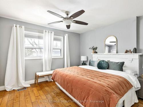 117 Bowmore Rd, Toronto, ON - Indoor Photo Showing Bedroom