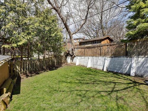 117 Bowmore Rd, Toronto, ON - Outdoor