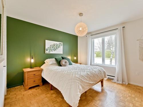Bedroom - 832 Rue Francheville, Sherbrooke (Brompton/Rock Forest/Saint-Élie/Deauville), QC - Indoor Photo Showing Bedroom