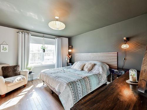 Master bedroom - 25 Rue Clermont, Saint-Lin/Laurentides, QC - Indoor Photo Showing Bedroom