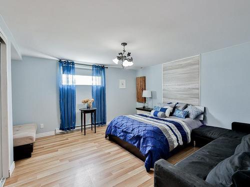 Chambre Ã Â coucher - 25 Rue Clermont, Saint-Lin/Laurentides, QC - Indoor Photo Showing Bedroom