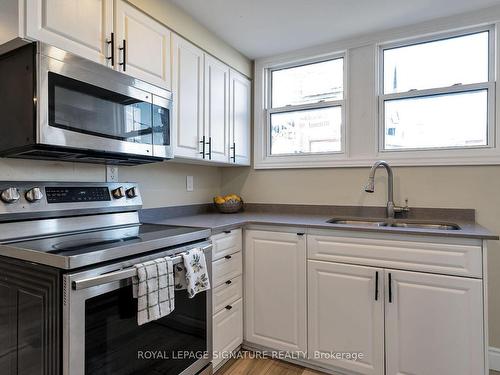 66 Lloyd St, Oshawa, ON - Indoor Photo Showing Kitchen With Double Sink