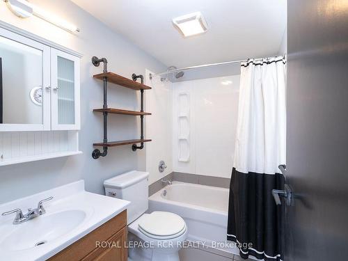 2465 Harmony Rd, Tyendinaga, ON - Indoor Photo Showing Bathroom