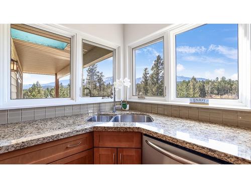 804 15Th Street, Invermere, BC - Indoor Photo Showing Kitchen With Double Sink