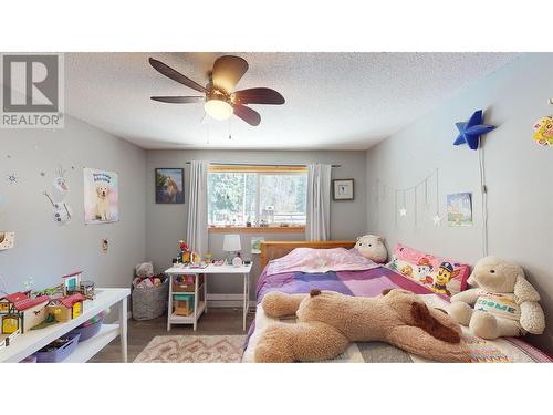 2824 Blackwater Road, Quesnel, BC - Indoor Photo Showing Bedroom
