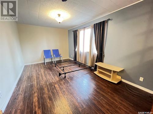 406 Sidney Street, Maple Creek, SK - Indoor Photo Showing Other Room