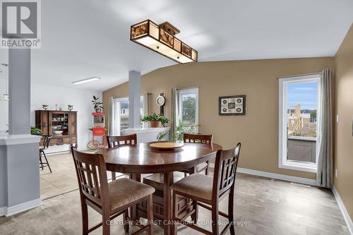 1521 Green Gables Rd, London, ON - Indoor Photo Showing Dining Room