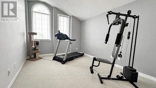 1521 Green Gables Rd, London, ON - Indoor Photo Showing Gym Room