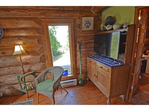 8907 Martens Road, Slocan, BC - Indoor Photo Showing Other Room