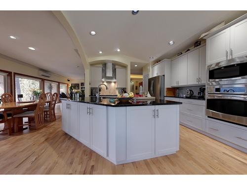 1111 Fox Tree Road, Lister, BC - Indoor Photo Showing Kitchen