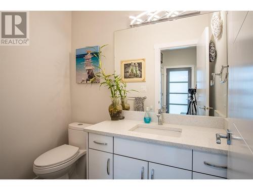 136 Mugford Road, Kelowna, BC - Indoor Photo Showing Bathroom