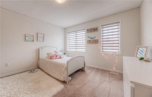 25 Anderson Road, Brantford, ON - Indoor Photo Showing Bedroom
