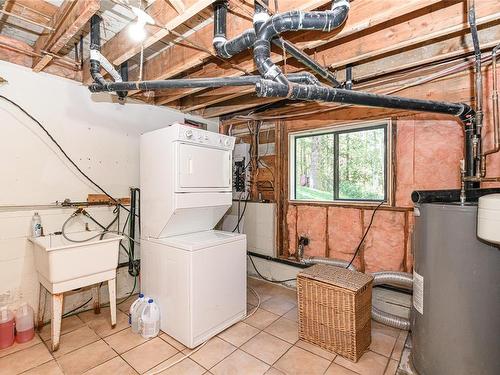 130 Monteith Rd, Salt Spring, BC - Indoor Photo Showing Laundry Room